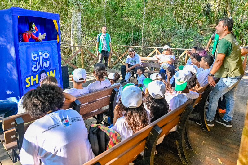 mata-atlantica-entra-em-cena-teatro-e-natureza-encantam-criancas-da-grande-sao-pedro