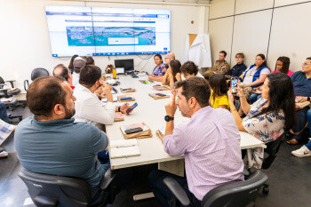 vitoria-reune-parceiros-para-tratar-sobre-acoes-da-campanha-praia-limpa-2024